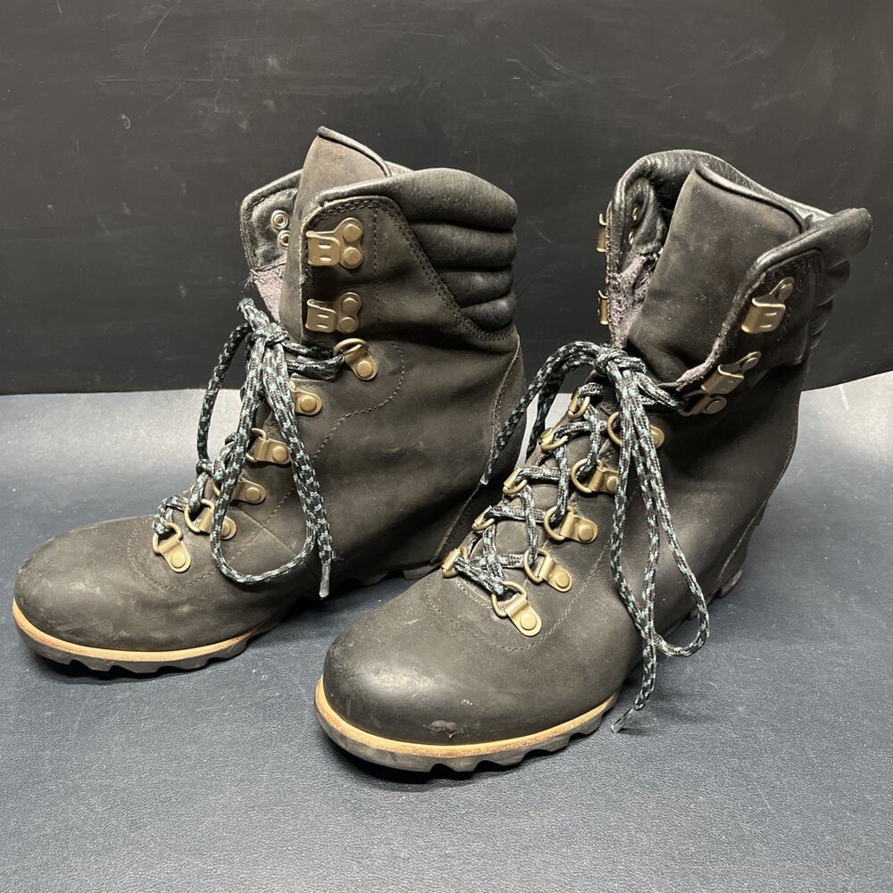 Sorel Boots Womens Size 8.5 Black Conquest Leather Lace Up Wedge Winter Shoes